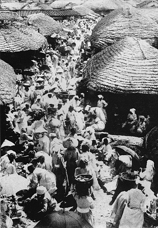 백년 전 마포나루의 좌판상인 가게들