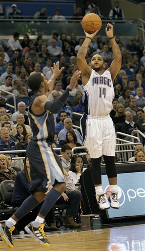 Orlando Magic Point Guard Jameer Nelson (14) Makes