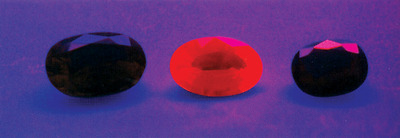 미얀마산 루비 형광반응