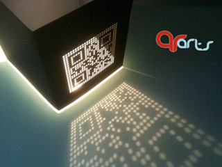 작은 사각형 속 무한한 세계_QR코드 - 이미지