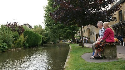유명 관광지 버튼 온 더 워터에서 만난 부부. 이들은 흐르는 강물을 바라보며 덧없는 인생을 속삭이고 있을까./사진=이서현