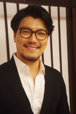 ヤン・ジュンモundefined80年韓国・釜山出身。韓国芸術総合学校声楽科卒、ロシア国立ノボロシスク国立音楽院声楽科修了。オペラ出演を経て04年ミュージカル・デビューし、『スウィーニー・トッド』『ジキル＆ハイド』『オペラ座の怪人』等に主演。トップ・スターとして活躍する傍ら、大学で教鞭をとり、後進の育成に努めたり、演出やプロデュースも手掛けるなど、多方面で活動している。(C)&nbsp;Marino&nbsp;Matsushima