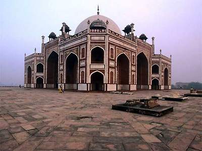 Tomb of Humayun, second Mughal Emperor, built 1562-72
