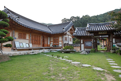 사우당종택 전경