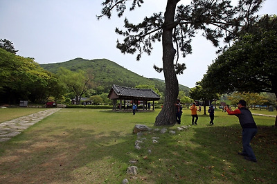 첨찰산 아래 둥지를 튼 운림산방