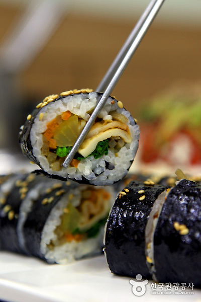 최고의 재료와 정성으로 만든 엄마표 김밥