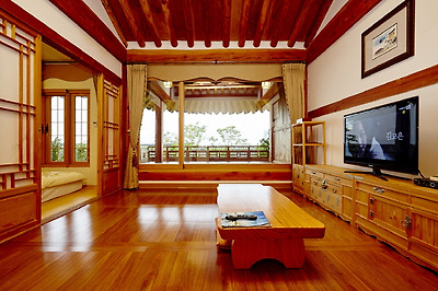 여수_한옥호텔오동재_누마루침대룸3