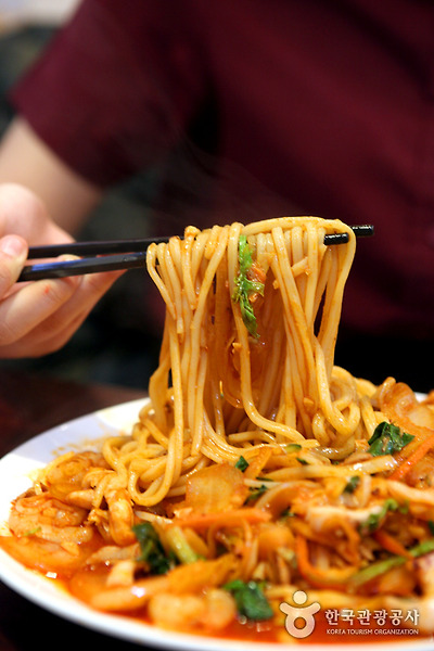 54년 개업한 중화반점의 원조 야끼우동