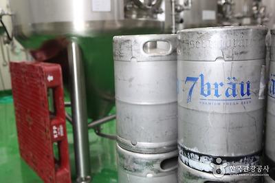 세월의 흔적이 남은 맥주통