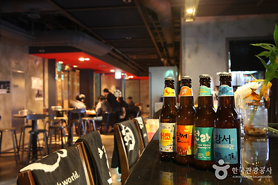 세븐브로이의 지역맥주시리즈. 왼쪽부터 서초, 달서, 전라, 강서