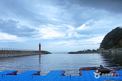 깊은 골짜기 마을이란 뜻의 심곡항 주변