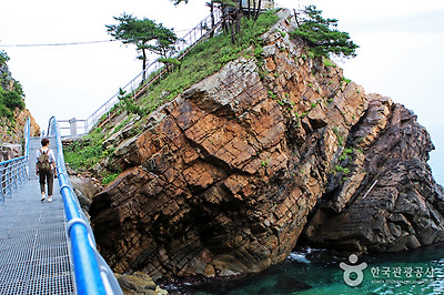 정동심곡바다부채길을 걸으며 볼 수 있는 기암괴석