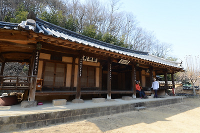 조용하고 아름다운 한옥의 정취로 가득한 곳