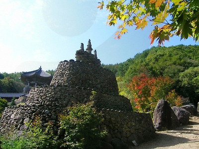 배치미와 조형미가 뛰어난 돌탑