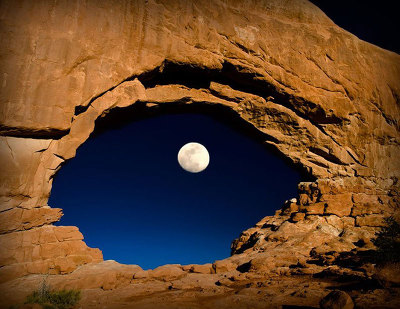 the-moon-through-north-window-arches-national-park-utah-united-states.jpg the-moon-through-north-window-arches-national-park-utah-united-states.jpg