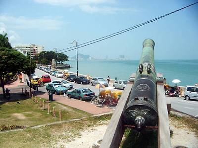 콘월리스 요새 안에서 바라본 바다의 모습. 무덥고 말라리아가 기승을 부려 백인 이주자들이 곤욕을 치렀다고 한다. 사진 = 김현주 