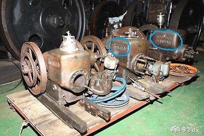 하늘색으로 표시된 부분에 영어로 '구보타' 또는 '야나디젤'이라고 씌여져 있는게 보인다. 