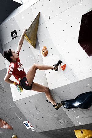 ‘스포츠클라이밍 여제’ 김자인 선수, 아시아선수권대회 10번째 정상에 올라