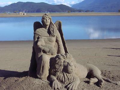 Angel, Lamb & Lion sand sculpture