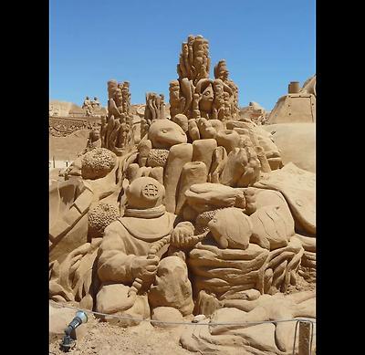 'Discoveries' theme of the 7TH International Sand Sculpture Festival, the exploration of the ocean