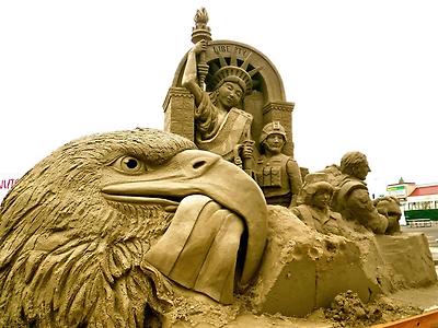 Lady Liberty sand sculpture