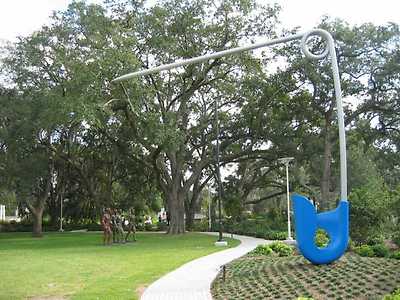http://www.sculpture.net/gallery/data/519/1IMG_2716.jpg