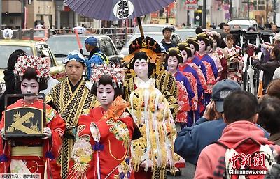일본 도쿄 게이샤 퍼레이드