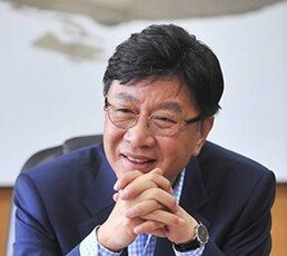 최성해 “정경심 딸 표창장, 결재안했다” 법정서 거듭주장
