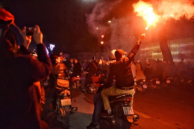 Phố đi bộ Hà Nội 'thất thủ' sau chiến thắng của U23 Việt Nam