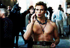 Sam claflin GIF - Find on GIFER