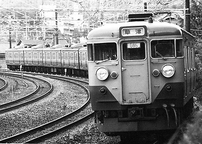 JNR 113series kuha111 yamazaki.jpg