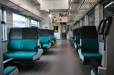 JRHokkaido H100 cross-seat 20200322.jpg