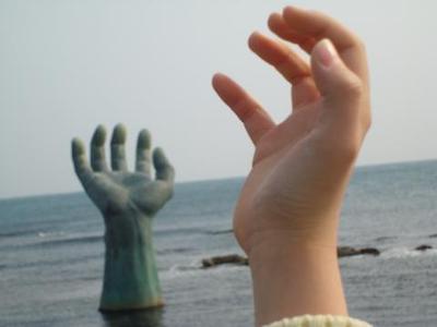 서젼(surgeon)이란 손으로 치료하는 의사를 뜻한다.  ⓒ 박지욱