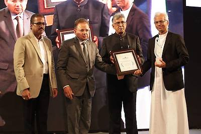 Freed Salesian priest receives Mother Teresa award