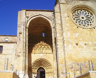 블랑까 성모 성당 (Iglesia de la Virgen Blanca)