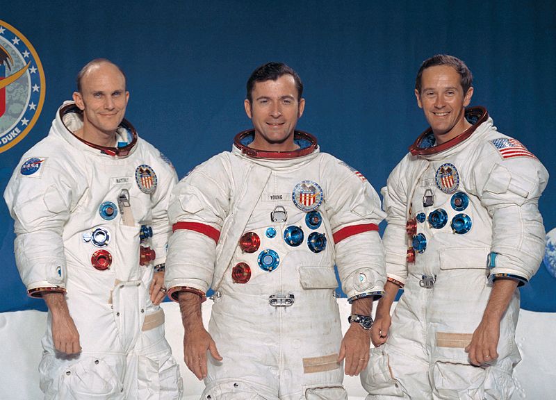 800px-Apollo_16_crew