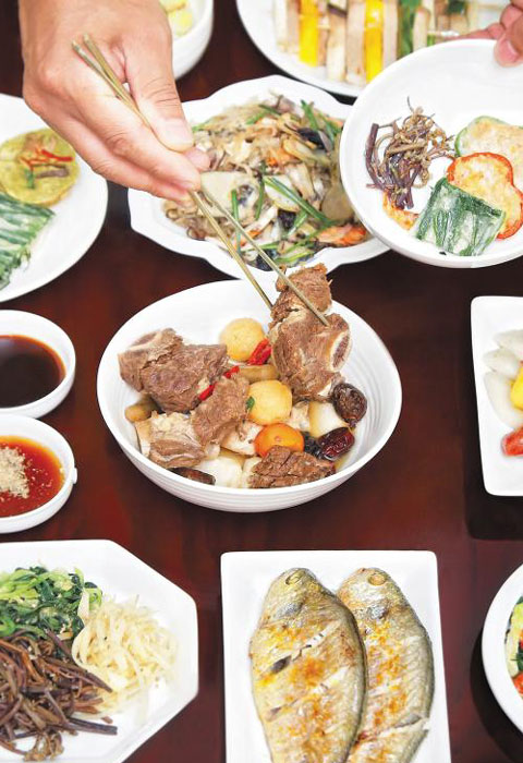 가을철 면역력을 올려주는 약선 음식을 틈틈이 챙겨 먹으면 건강하게 환절기를 날 수 있다.