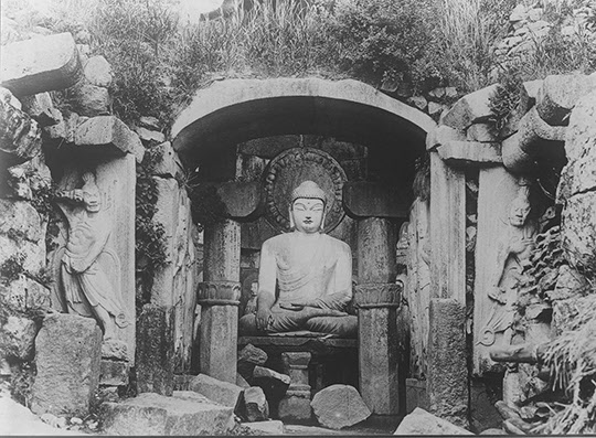 1913년 석굴암 해체 수리 당시 무렵 촬영한 유리원판 각종 사진. /성균관대 박물관 제공