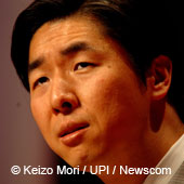 0401_p56_kook-jin-moon_170x170.jpg 0401_p56_kook-jin-moon_170x170.jpg