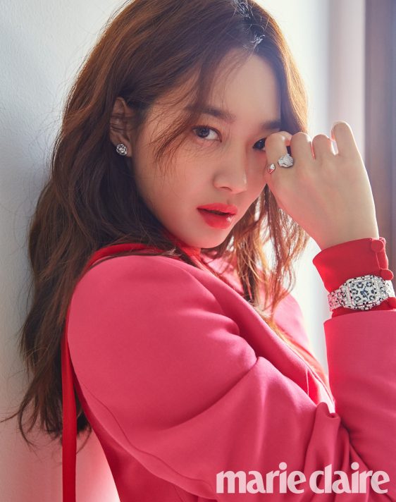 신민아 까르띠에 신민아화보 발렌티노