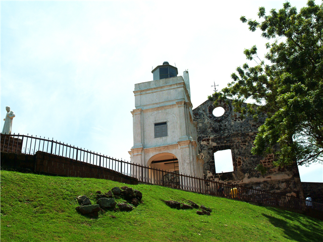 http://img.modetour.co.kr//eagle/photoimg/16335/Bfile/635590920093751343.JPG
