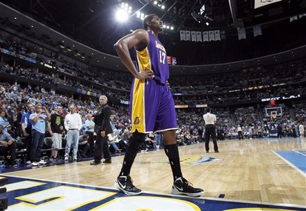 Los Angeles Lakers Center Andrew Bynum Walks