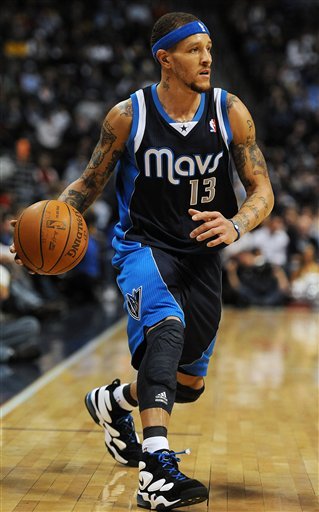 Dallas Mavericks Guard Delonte West Looks