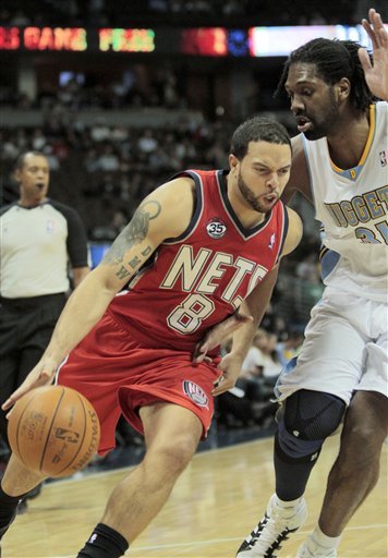 New Jersey Nets Point Guard Deron Williams (8) Drives