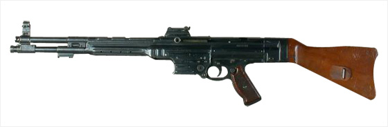 StG44의 개발 초기 모델인 Mkb42(H). 미국 스프링필드아머리국립사적지의 소장품.