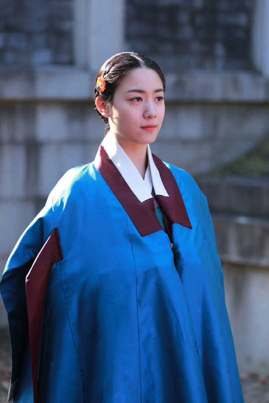 화영한복 이미지