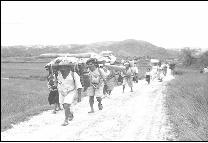6.25당시 피난민의 행렬
