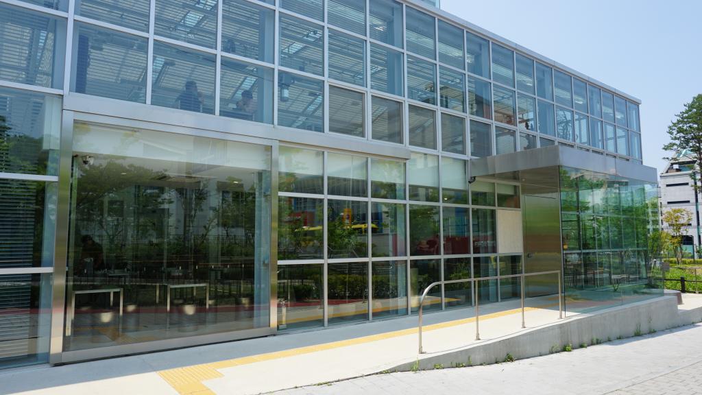 대화와 쉼이 오가는 공간3