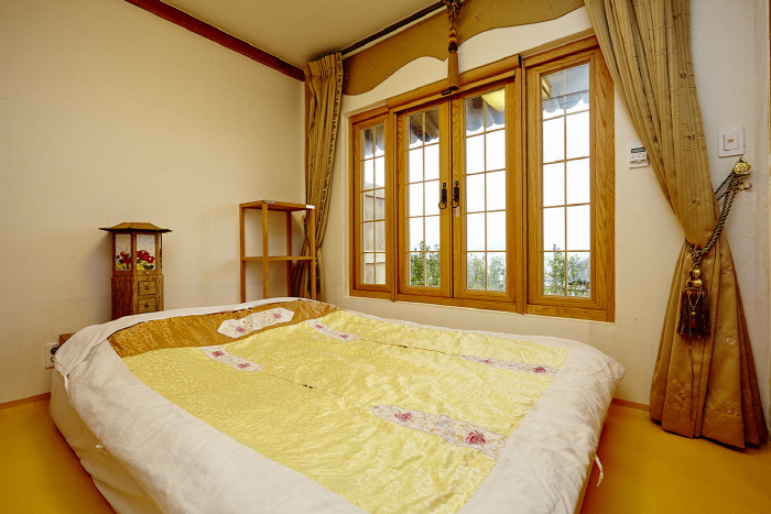 여수_한옥호텔오동재_전통한실침대룸_05