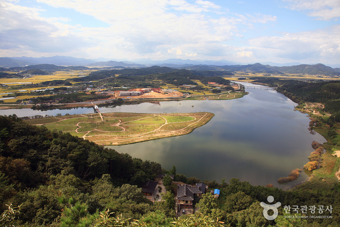 비봉산 정상 전망대에서 본 풍경